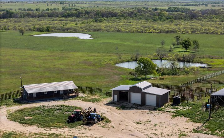 Pictures of Land property located at 62 County Road 448, Waelder, TX 78959 for sales - image #1