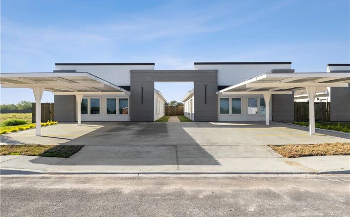 Pictures of Multifamily property located at 1301 N Aryana Avenue, Edinburg, TX 78542 for sales - image #1