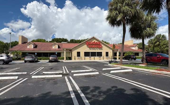 Pictures of Hospitality, Retail property located at 385 Winchester Park Blvd, Boynton Beach, FL 33436 for sales - image #1