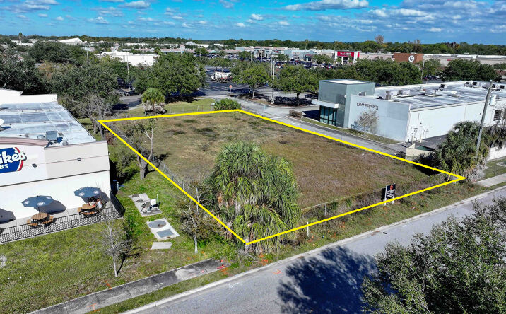 Pictures of Land property located at Sharon Dr, Lakeland, FL 33809 for sales - image #1