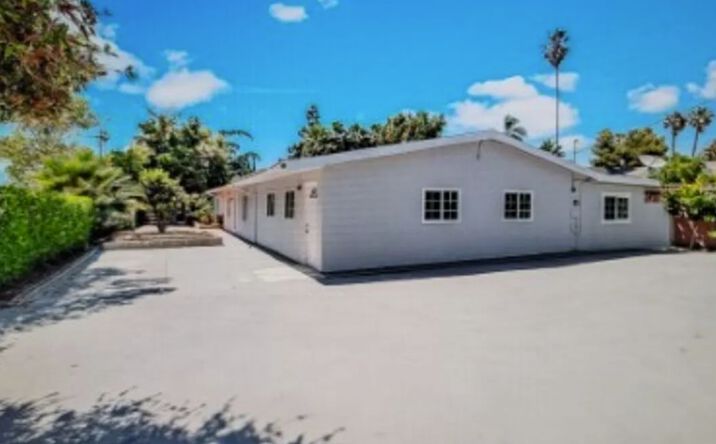 Pictures of Multifamily, Senior Living property located at 4669 W Olympic Boulevard, Los Angeles, CA 90019 for sales - image #1