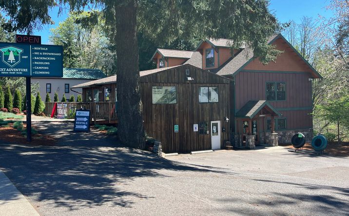 Pictures of Retail, Mixed Use property located at 38454 Pioneer Blvd, Sandy, OR 97055 for sales - image #1