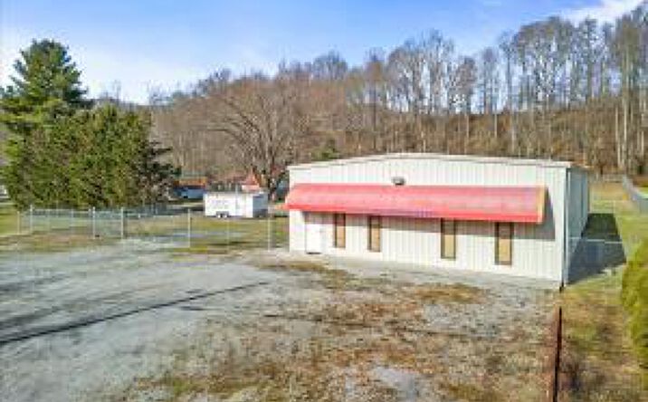 Pictures of Retail, Industrial property located at 2719 Highway 91, Elizabethton, TN 37643 for sales - image #1