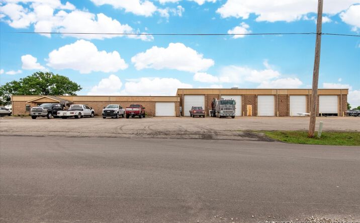 Pictures of Mixed Use property located at 4115 NE Minnesota Street, Bartlesville, OK 74006 for sales - image #1