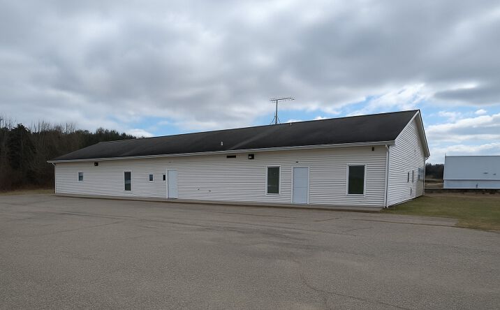 Pictures of Industrial property located at 1379 Industrial Park Dr, Edmore, MI 48829 for sales - image #1