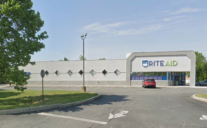 Pictures of Retail property located at 1580 S Dupont Hwy, Dover, DE 19901 for sales - image #1