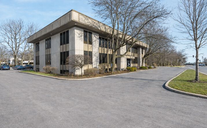 Pictures of Office property located at 3612 Lincoln Hwy, Olympia Fields, IL 60461 for sales - image #1