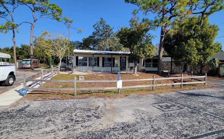 Pictures of Retail property located at 10101 State Rd 52, Hudson, FL 34669 for sales - image #1