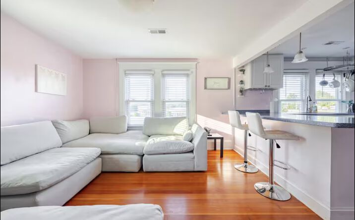 Pictures of Multifamily, Mixed Use property located at 1019 Berryville Ave, Winchester, VA 22601 for sales - image #1