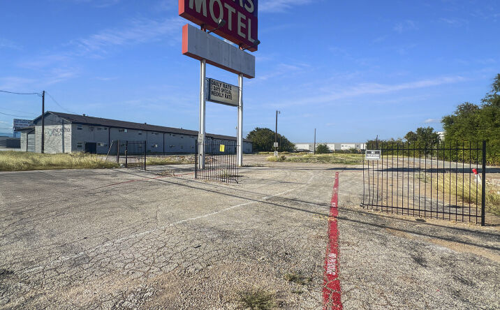 Pictures of Land property located at 4405 U.S. 80 Frontage Rd, Mesquite, TX 75150 for sales - image #1