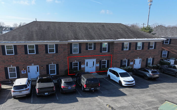 Pictures of Office property located at 11603 Shelbyville Rd, Louisville, KY 40243 for sales - image #1