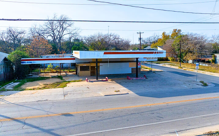 Pictures of Land, Mixed Use, Retail property located at 2901 S Flores St, San Antonio, TX 78204 for sales - image #1