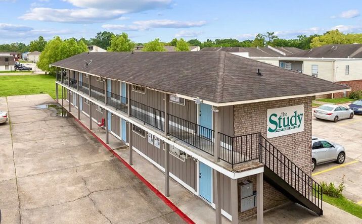 Pictures of Multifamily property located at 4627 Tigerland Ave, Baton Rouge, LA 70820 for sales - image #1