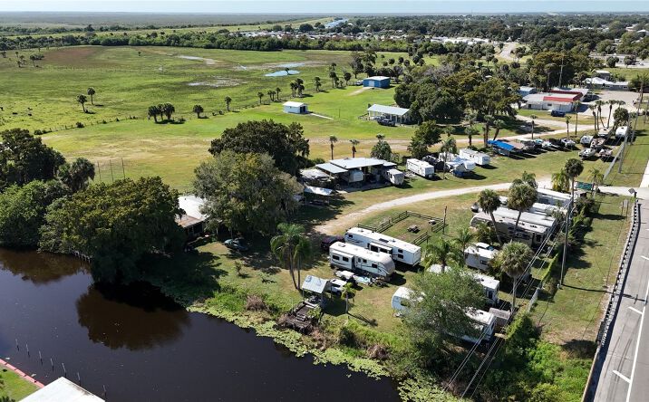 Pictures of Hospitality property located at 30144 E State Road, Okeechobee, FL 34974 for sales - image #1
