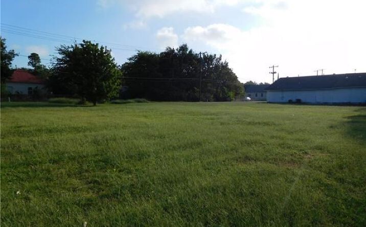 Pictures of Land property located at 903 E Wyandotte Avenue, McAlester, OK 74501 for sales - image #1