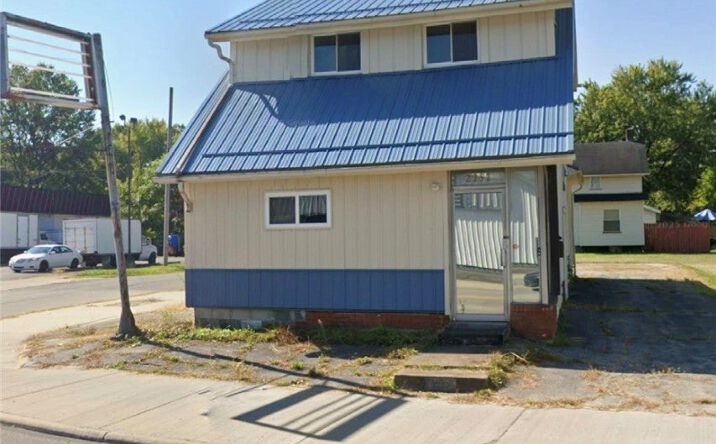 Pictures of Special Purpose property located at 2252 Youngstown Se Road, Warren, OH 44484 for sales - image #1