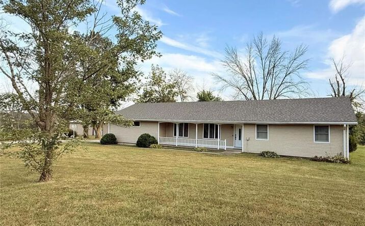 Pictures of Land property located at 26172 Highway 11, Brookfield, MO 64628 for sales - image #1