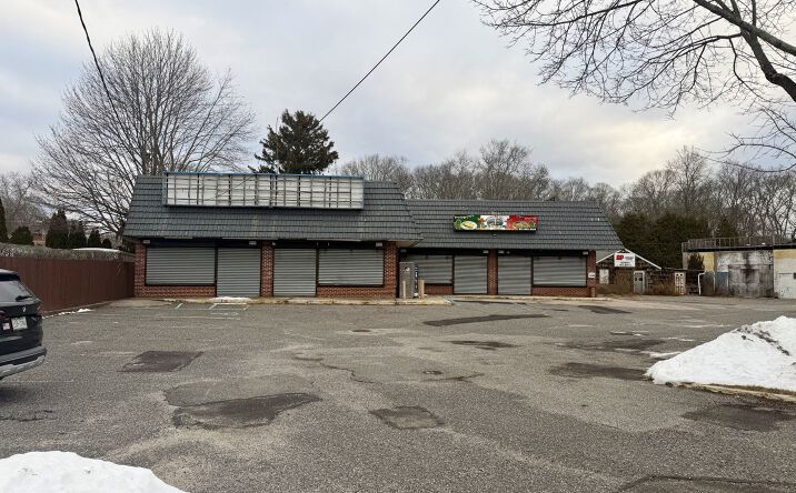 Pictures of Retail property located at 2815 Montauk Hwy, Brookhaven, NY 11719 for sales - image #1