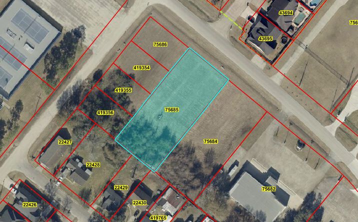 Pictures of Land property located at 1855 N 18th St, Nederland, TX 77627 for sales - image #1