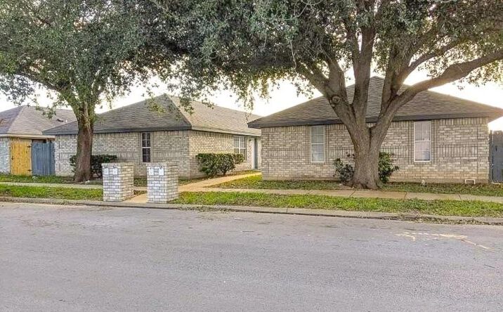 Pictures of Multifamily property located at 6509 N 8th Street, McAllen, TX 78504 for sales - image #1