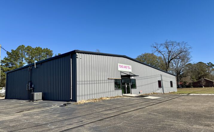Pictures of Business for Sale, Mixed Use, Office property located at 2031-2033 Ellisville Blvd, Laurel, MS 39440 for sales - image #1