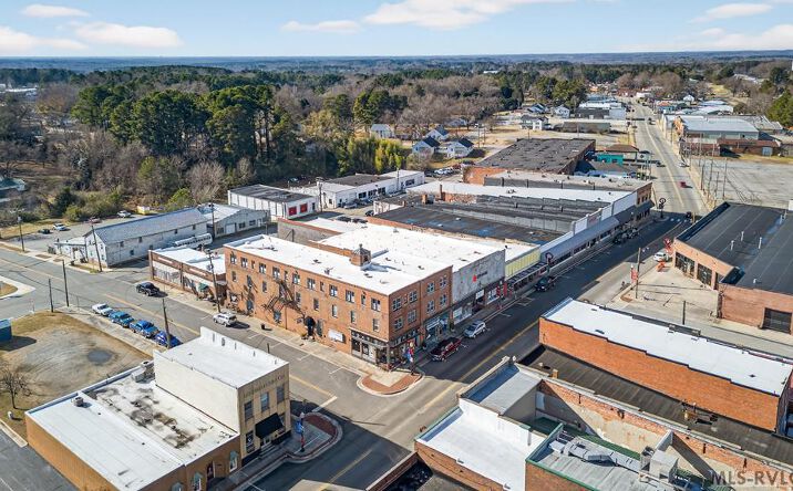 Pictures of Retail, Office property located at 104 South Hill Avenue, South Hill, VA 23970 for sales - image #1