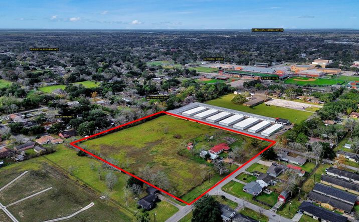 Pictures of Land property located at 1500 S Durant St, Alvin, TX 77511 for sales - image #1
