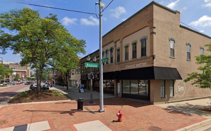 Pictures of Multifamily, Retail property located at 329-337 S Washington square, Lansing, MI 48933 for sales - image #1