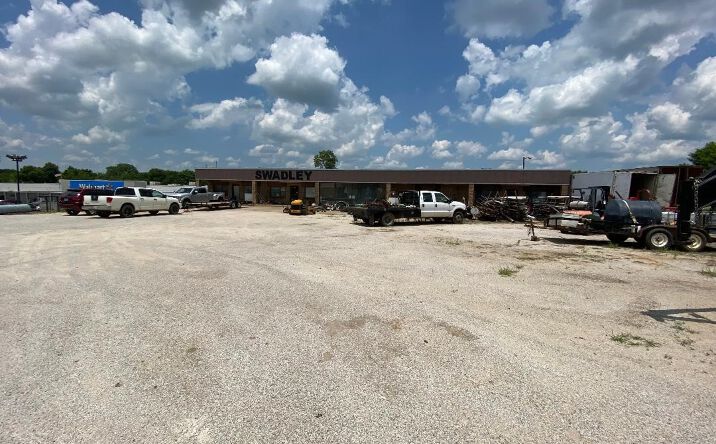 Pictures of Office, Industrial property located at 800 E Highway, Holdenville, OK 74848 for sales - image #1