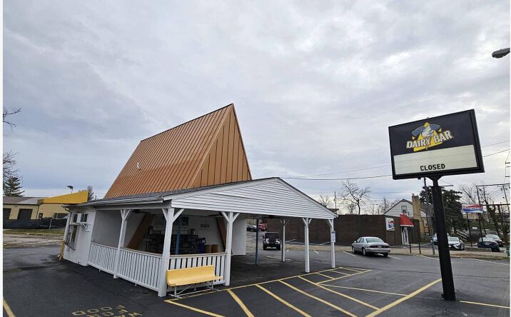Pictures of Retail, Special Purpose property located at 2810 Blue Rock Rd, Cincinnati, OH 45239 for sales - image #1