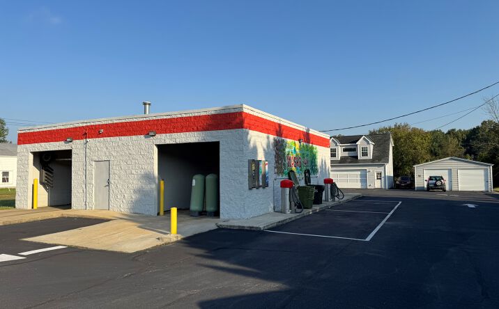Pictures of Special Purpose property located at 1102 W 3rd St, Farmville, VA 23901 for sales - image #1
