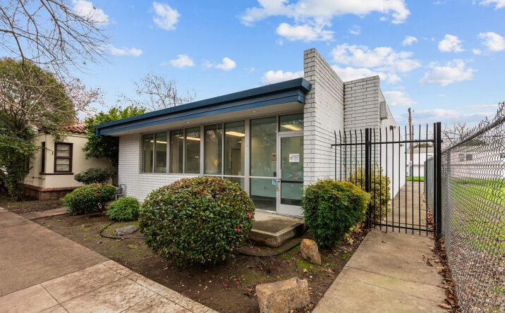 Pictures of Office property located at 2626 N St, Sacramento, CA 95816 for sales - image #1