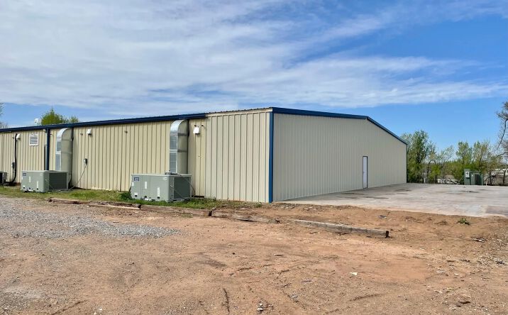 Pictures of Industrial property located at 5909 Aero Dr, Tuttle, OK 73089 for sales - image #1