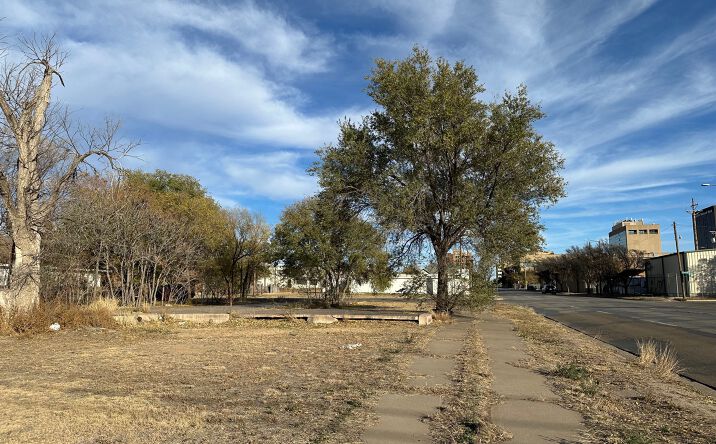 Pictures of Land property located at 410 SW 3rd Ave, Amarillo, TX 79101 for sales - image #1