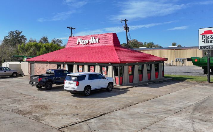 Pictures of Retail property located at 607 NW Main St, Bunkie, LA 71322 for sales - image #1