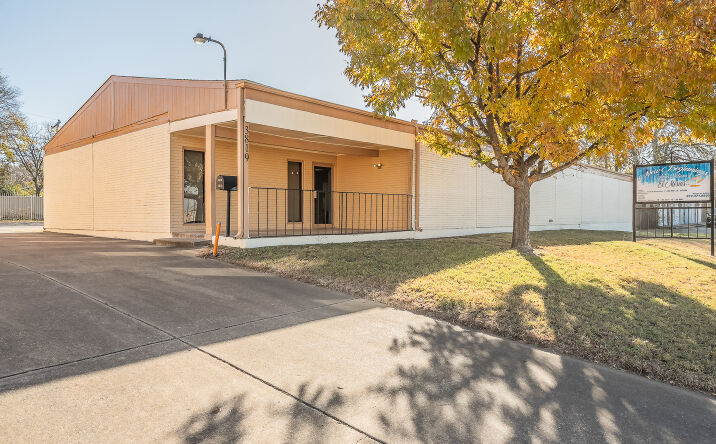 Pictures of Retail, Mixed Use, Special Purpose property located at 3819 McCart Ave, Fort Worth, TX 76110 for sales - image #1