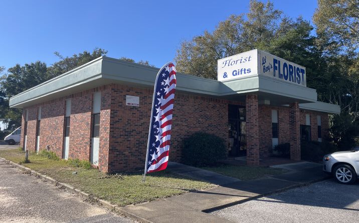Pictures of Retail property located at 5581 Andrew Road, Mobile, AL 36619 for sales - image #1