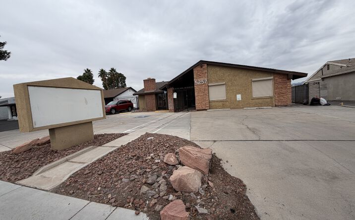 Pictures of Office property located at 5257 S Eastern Ave, Las Vegas, NV 89119 for sales - image #1