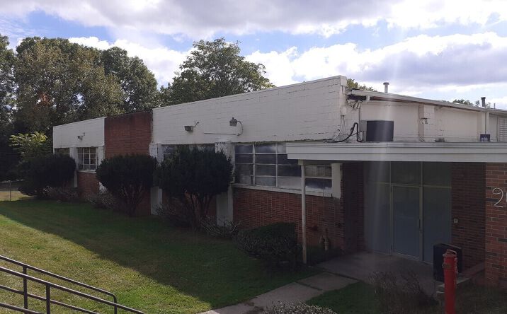 Pictures of Industrial property located at 20 Industrial Pl, Middletown, NY 10940 for sales - image #1