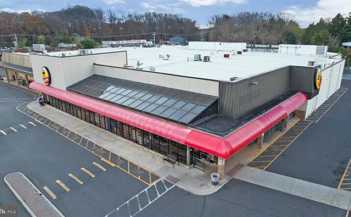 Pictures of Retail property located at 1230 Blackwood-Clementon Rd, Clementon, NJ 08021 for sales - image #1