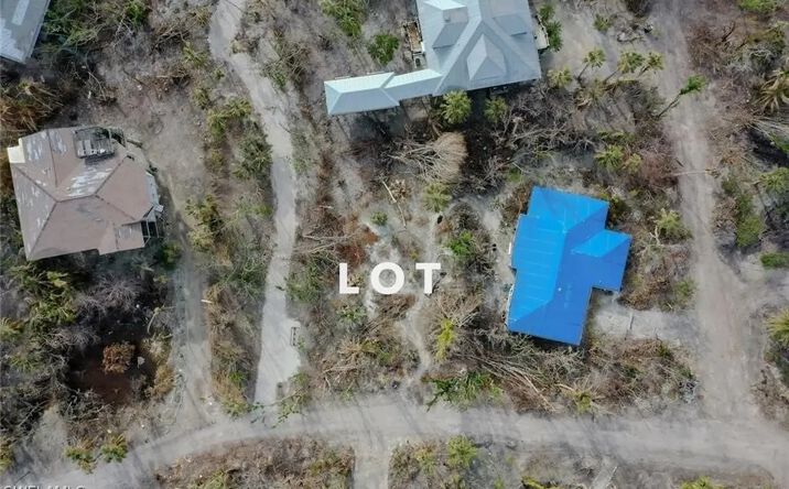 Pictures of Land property located at Gulfpines Dr, Sanibel, FL 33957 for sales - image #1
