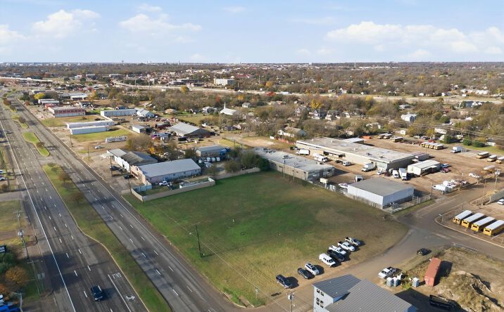 Pictures of Land property located at 2117 S 19th, Waco, TX 76705 for sales - image #1