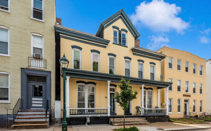 Pictures of Mixed Use, Multifamily property located at 220  Summit Ave, Hagerstown, MD 21740 for sales - image #1