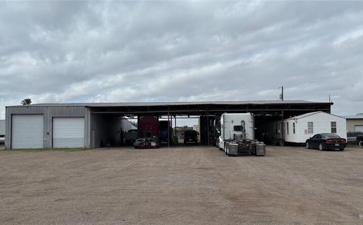 Pictures of Retail, Industrial property located at 5130 US Highway Business 281 Highway, Edinburg, TX 78539 for sales - image #1