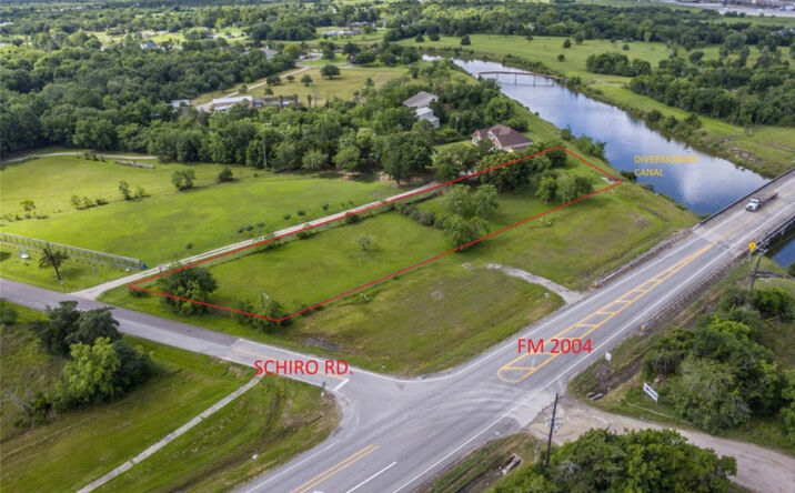 Pictures of Land property located at 9015 Shiro Rd, Hitchcock, TX 77563 for sales - image #1