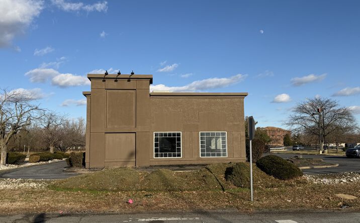 Pictures of Office, Retail property located at 223 S Dupont Hwy, Dover, DE 19901 for sales - image #1