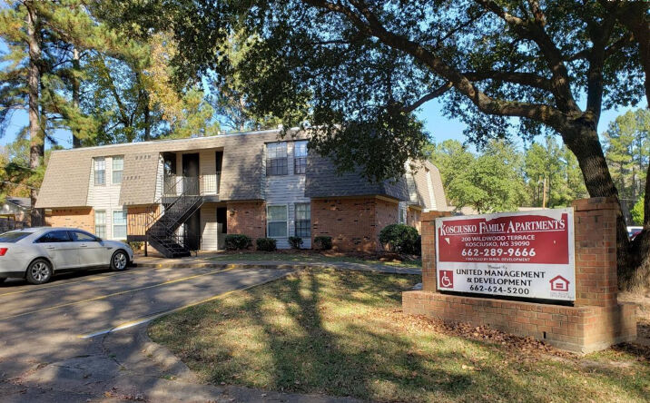 Pictures of Multifamily property located at 200 Wildwood Terrace, Kosciusko, MS 39090 for sales - image #1