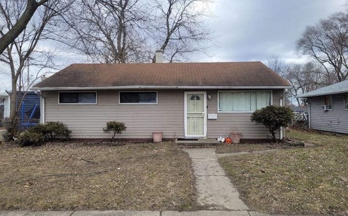 Pictures of Multifamily property located at 800 Elm St, Flossmoor, IL 60422 for sales - image #1