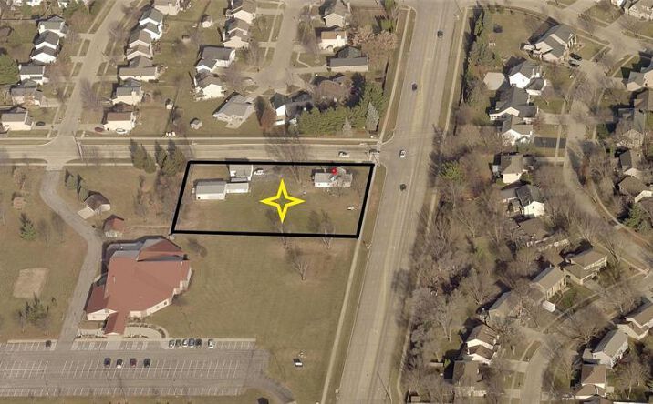 Pictures of Land property located at 401 74th St Ne, Cedar Rapids, IA 52402 for sales - image #1