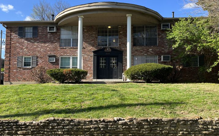 Pictures of Multifamily property located at 2739 Brownsboro Rd, Louisville, KY 40206 for sales - image #1